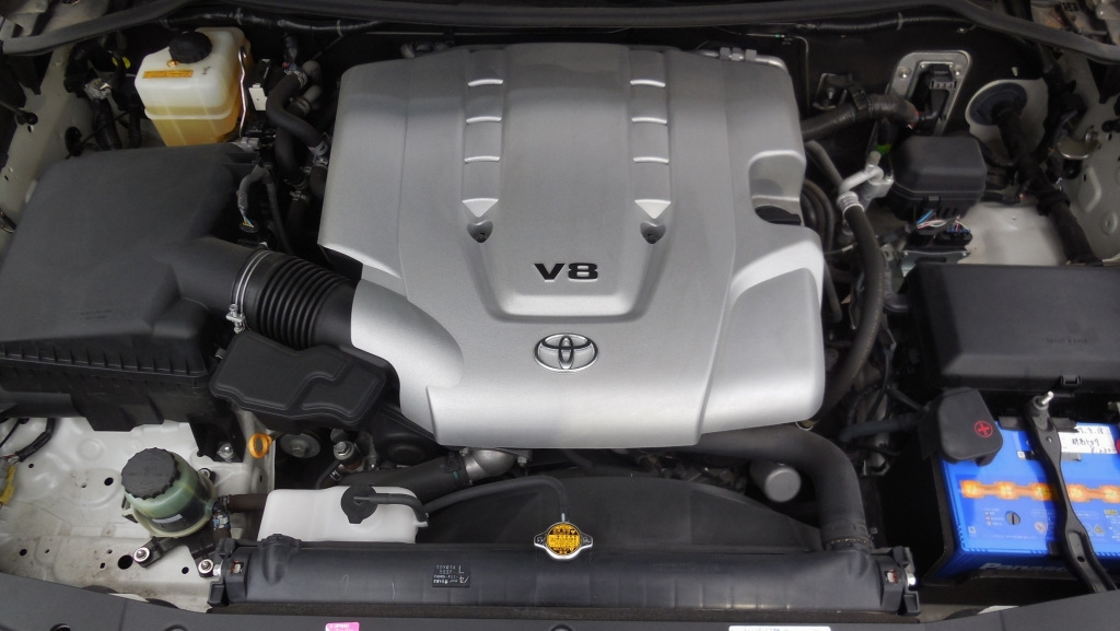 Toyota Land Cruiser 100 Series Specs