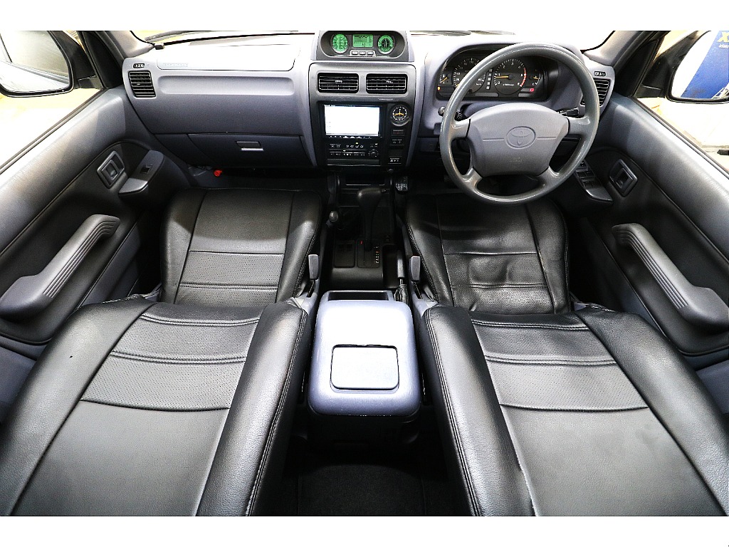 Front seats of a 1997 Land Cruiser 95 Prado