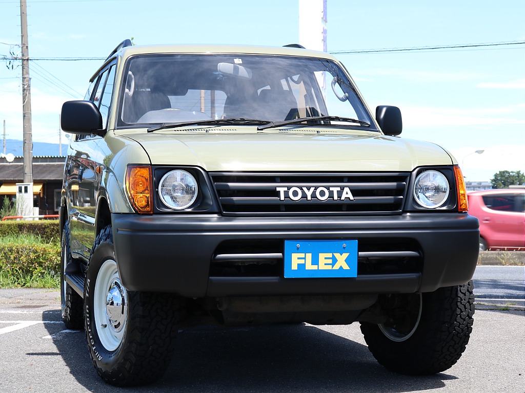 Toyota Land Cruiser 90 Prado: History, Features, and Pictures