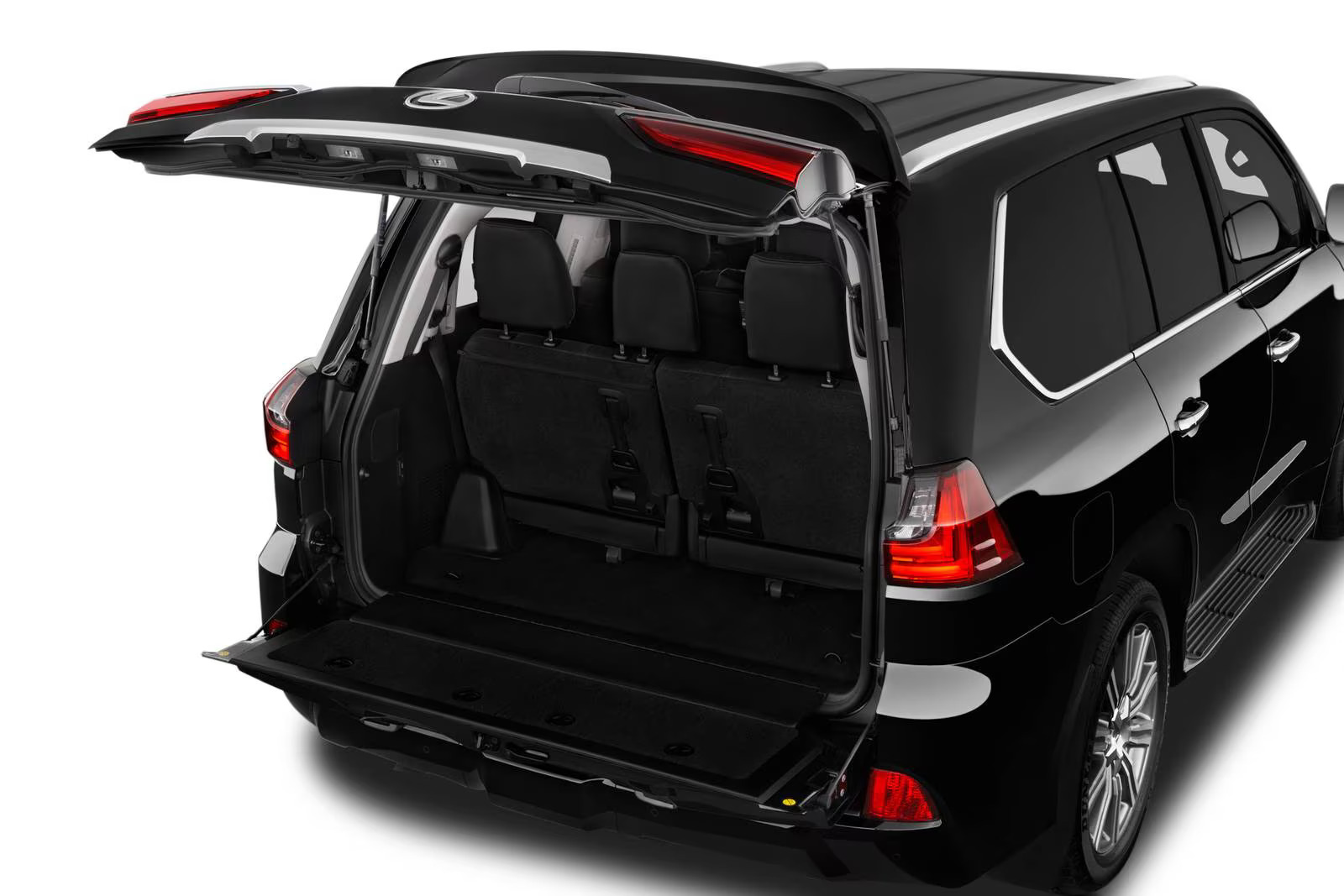 The cargo space of a Lexux LX 570