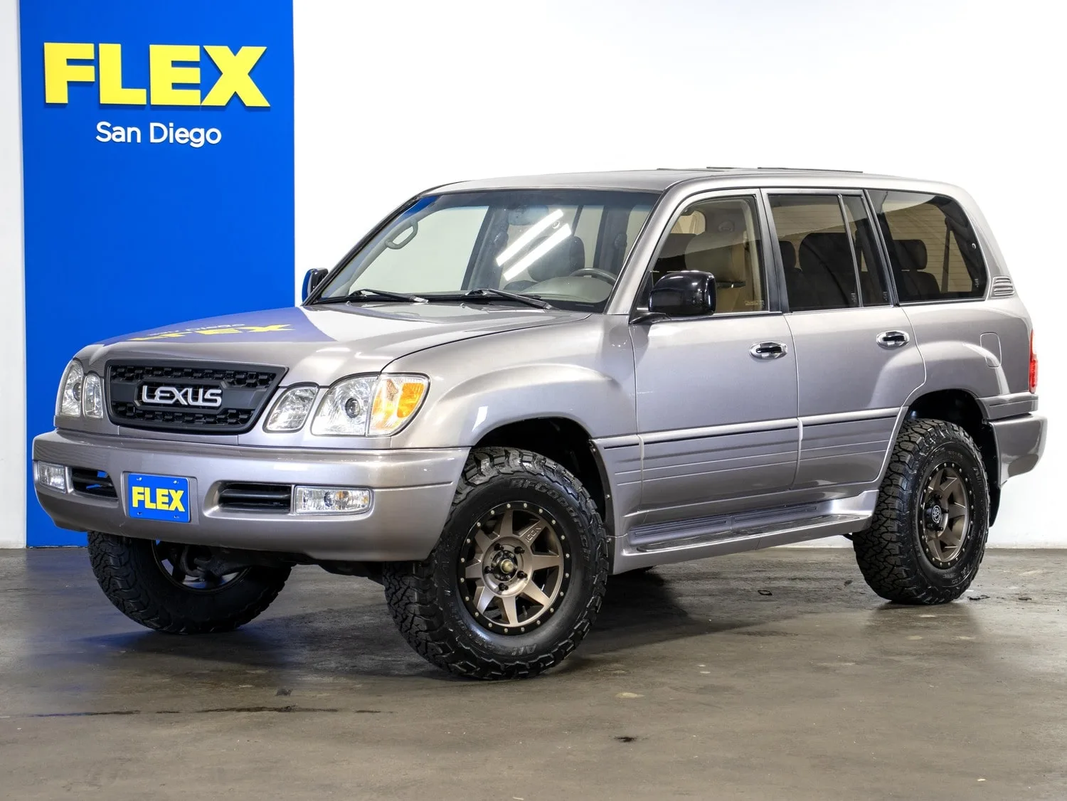 2001 Lexus LX