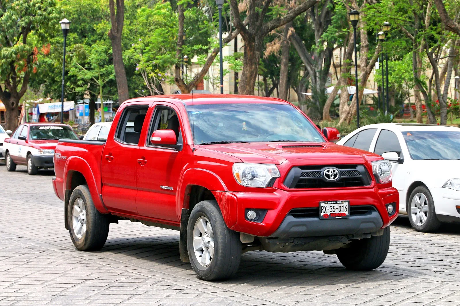 2006 Toyota Tundra Sr5 at a Parking Lot