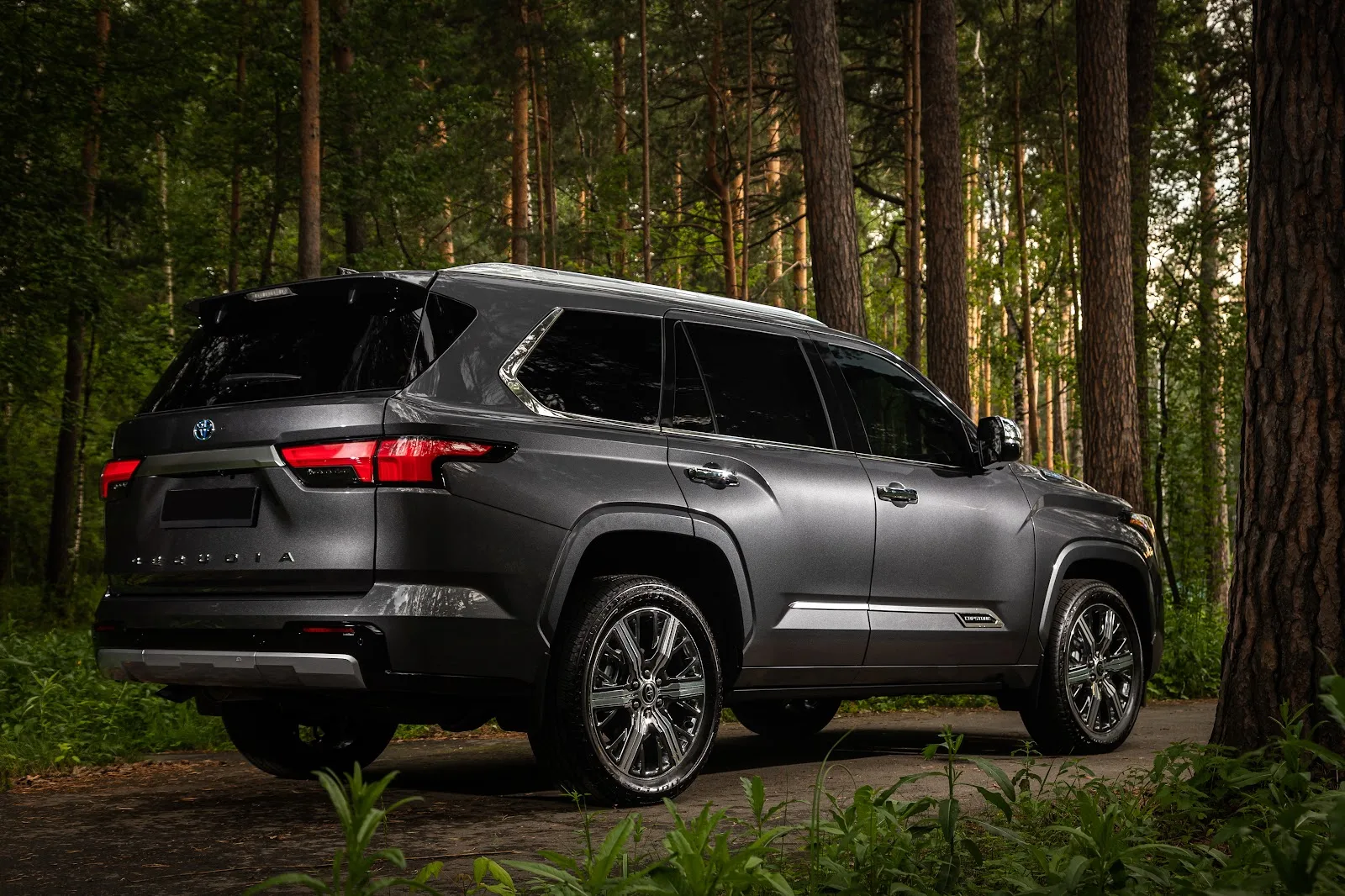 Toyota Sequoia 2024 vs. 2025: Full Guide to Prices, Trims, and Features