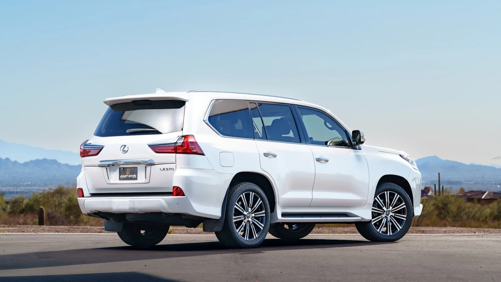 Lexus LX 570 Miles Per Gallon – Complete Guide for 2025‑26