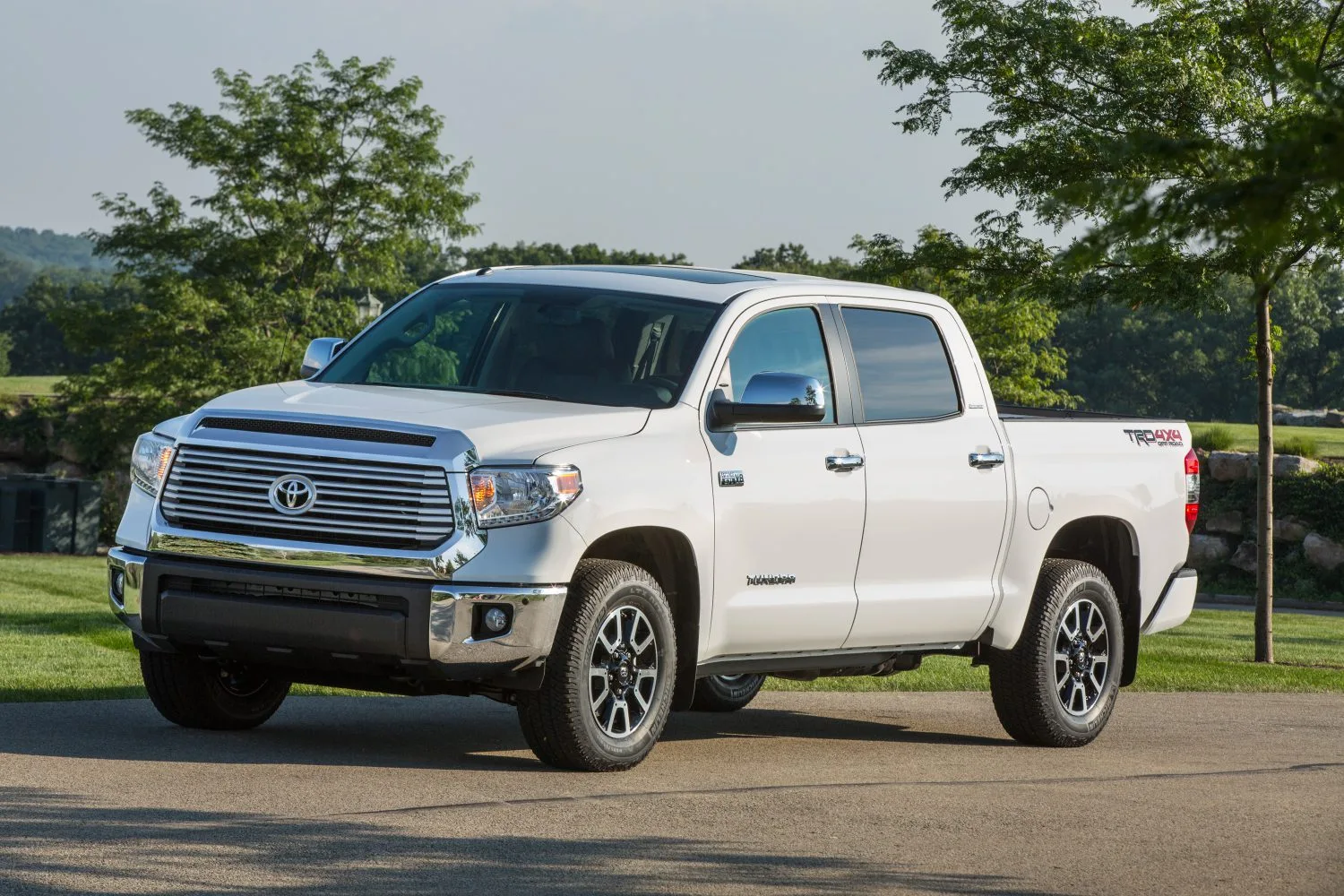 2014_Toyota_Tundra_LTD_006