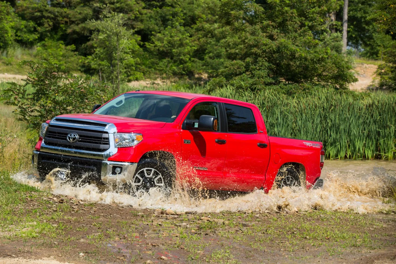 2014_Toyota_Tundra_SR5