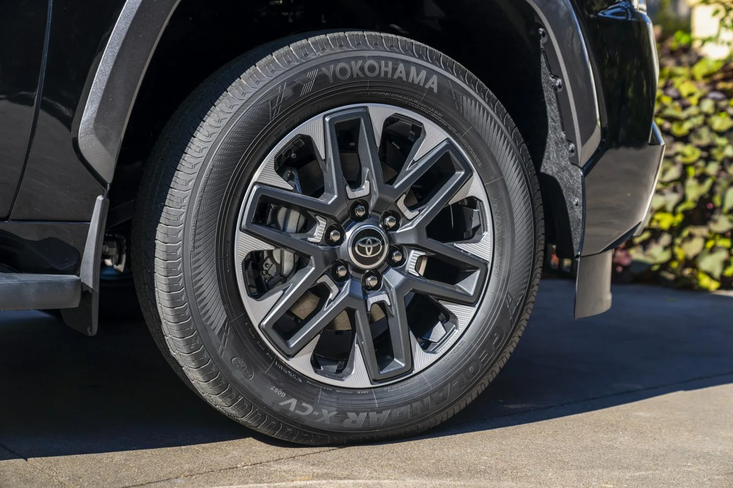 2023_Toyota_Sequoia_Limited_tire