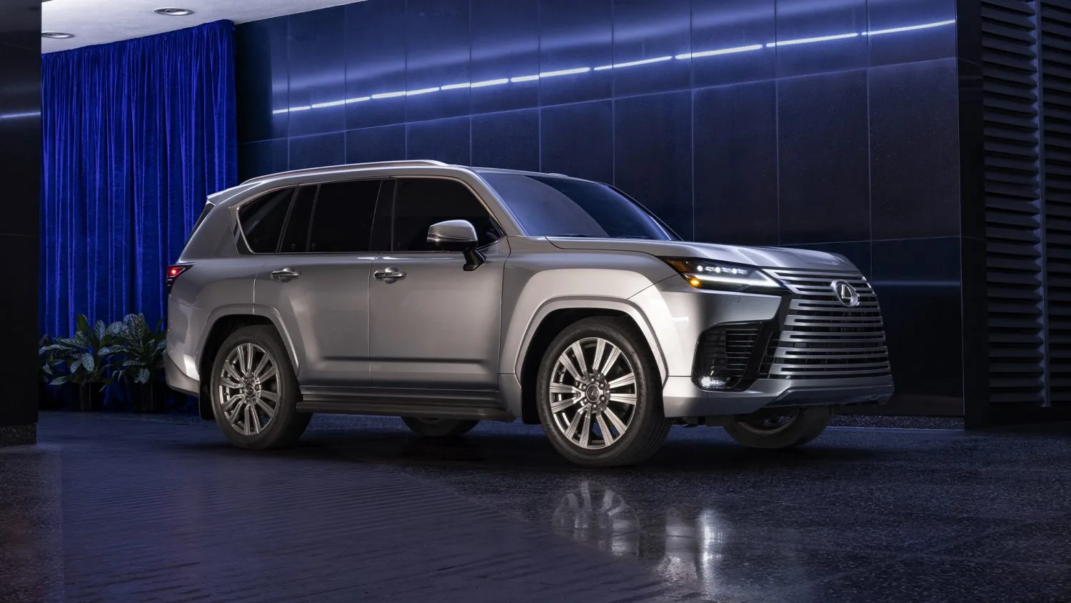 Lexus LX600