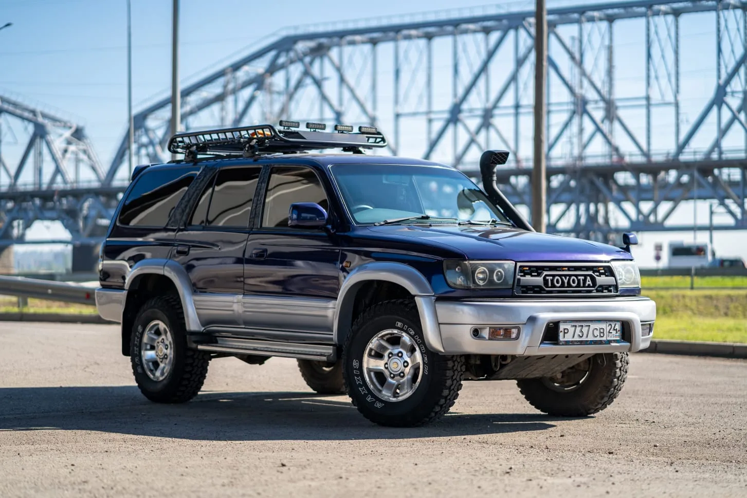 toyota hilux surf
