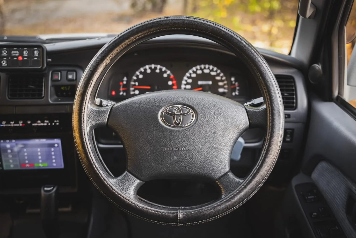 toyota hilux surf interior