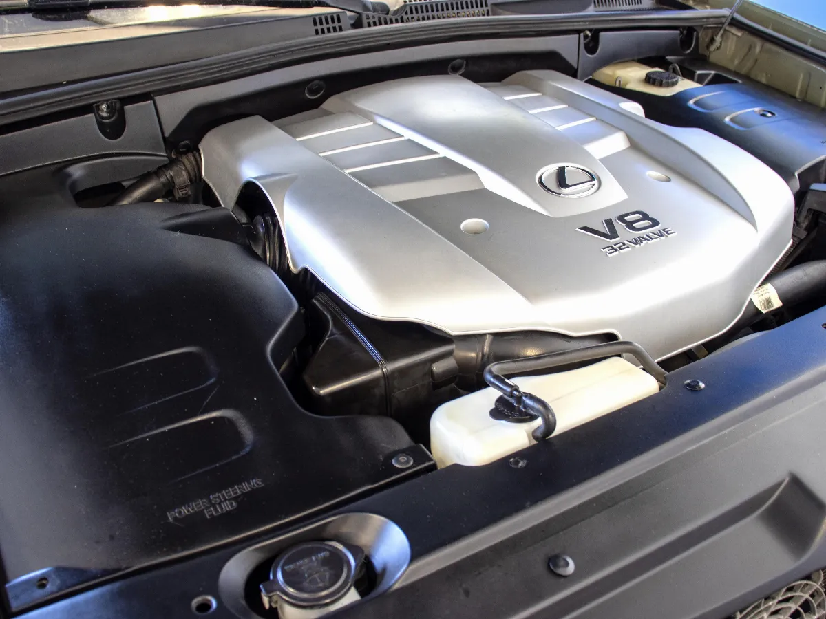 Lexus GX 470 4.7L 2UZ-FE V8 engine bay