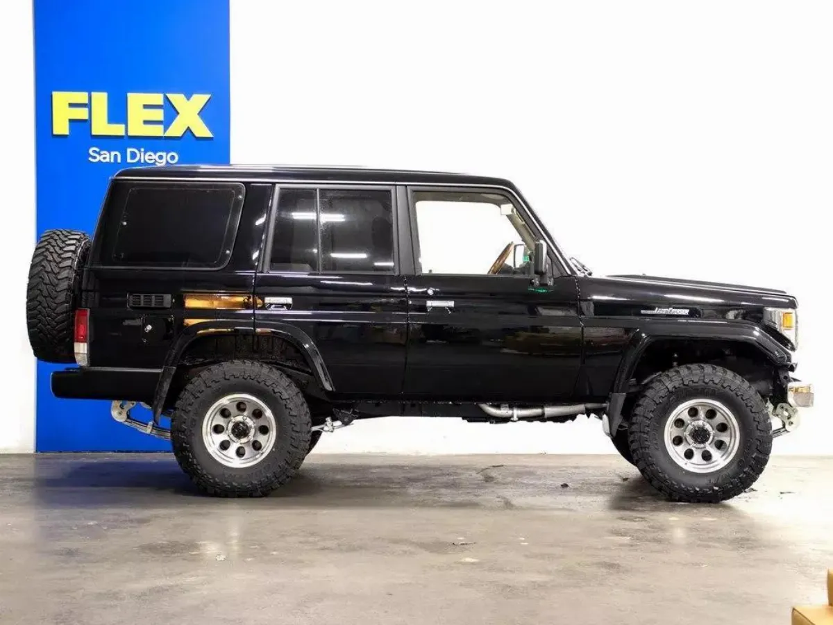 1993 TOYOTA LAND CRUISER 