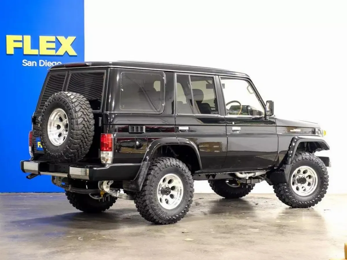 1993 TOYOTA LAND CRUISER 