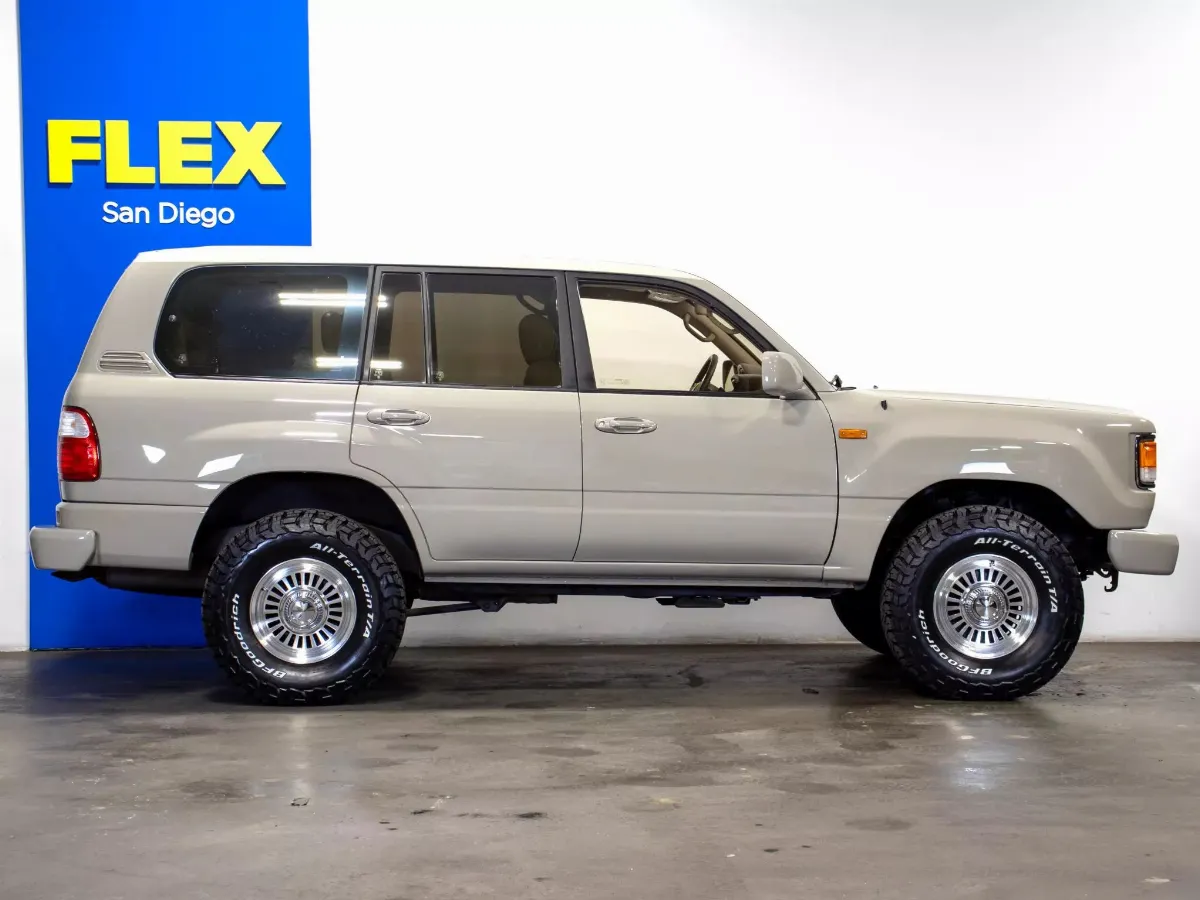 1999 Lexus LX 