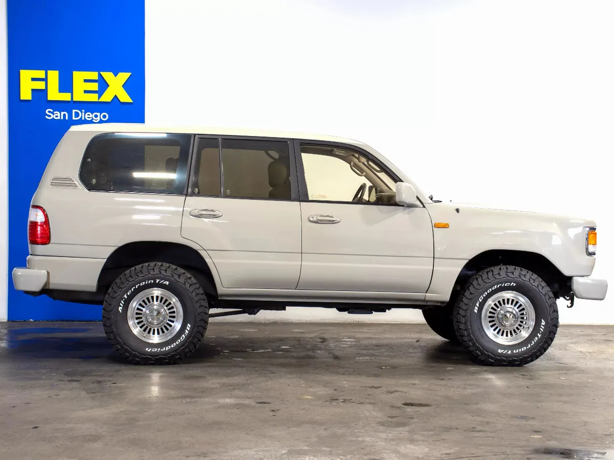 1999 Lexus LX 