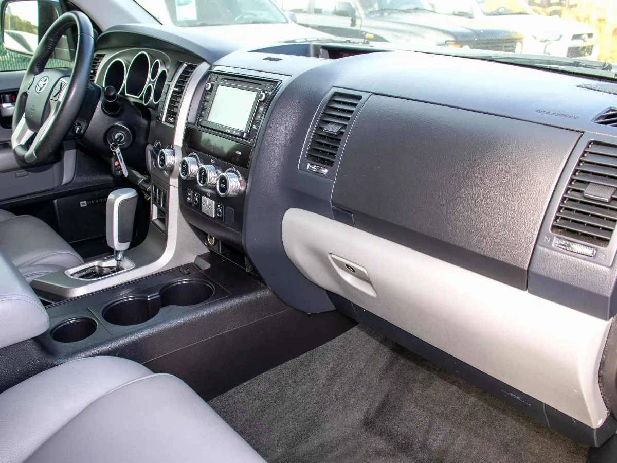 2014 Toyota Sequoia 
