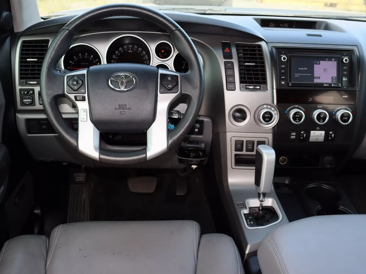 2014 Toyota Sequoia 