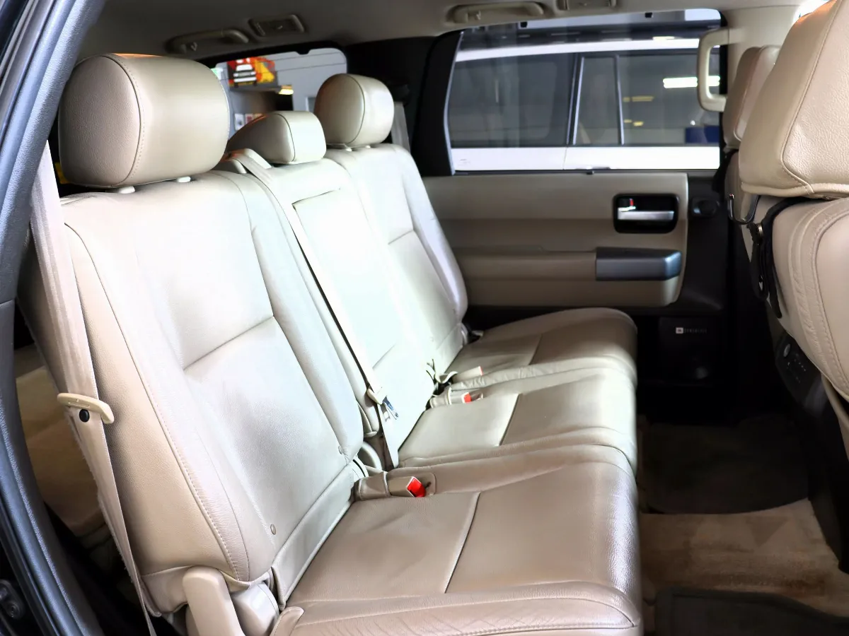 2010 Toyota Sequoia 