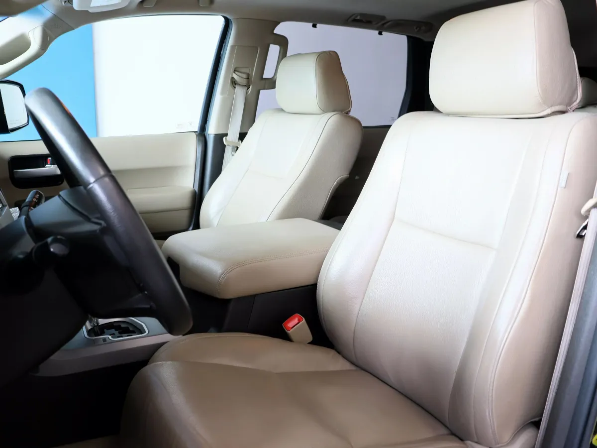 2010 Toyota Sequoia 