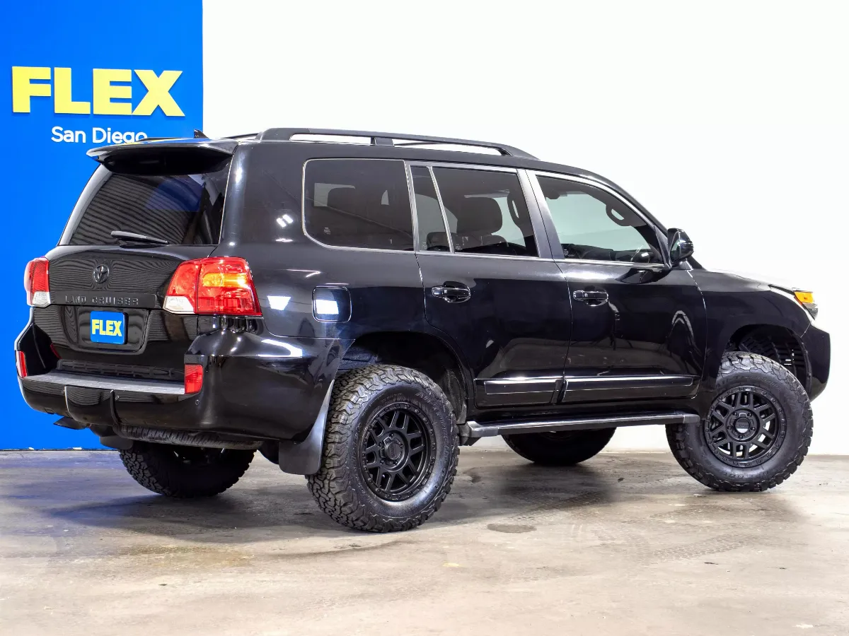 2013 Toyota Land Cruiser 