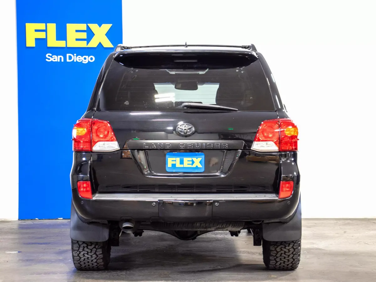 2013 Toyota Land Cruiser 