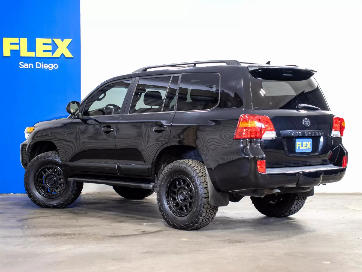 2013 Toyota Land Cruiser 