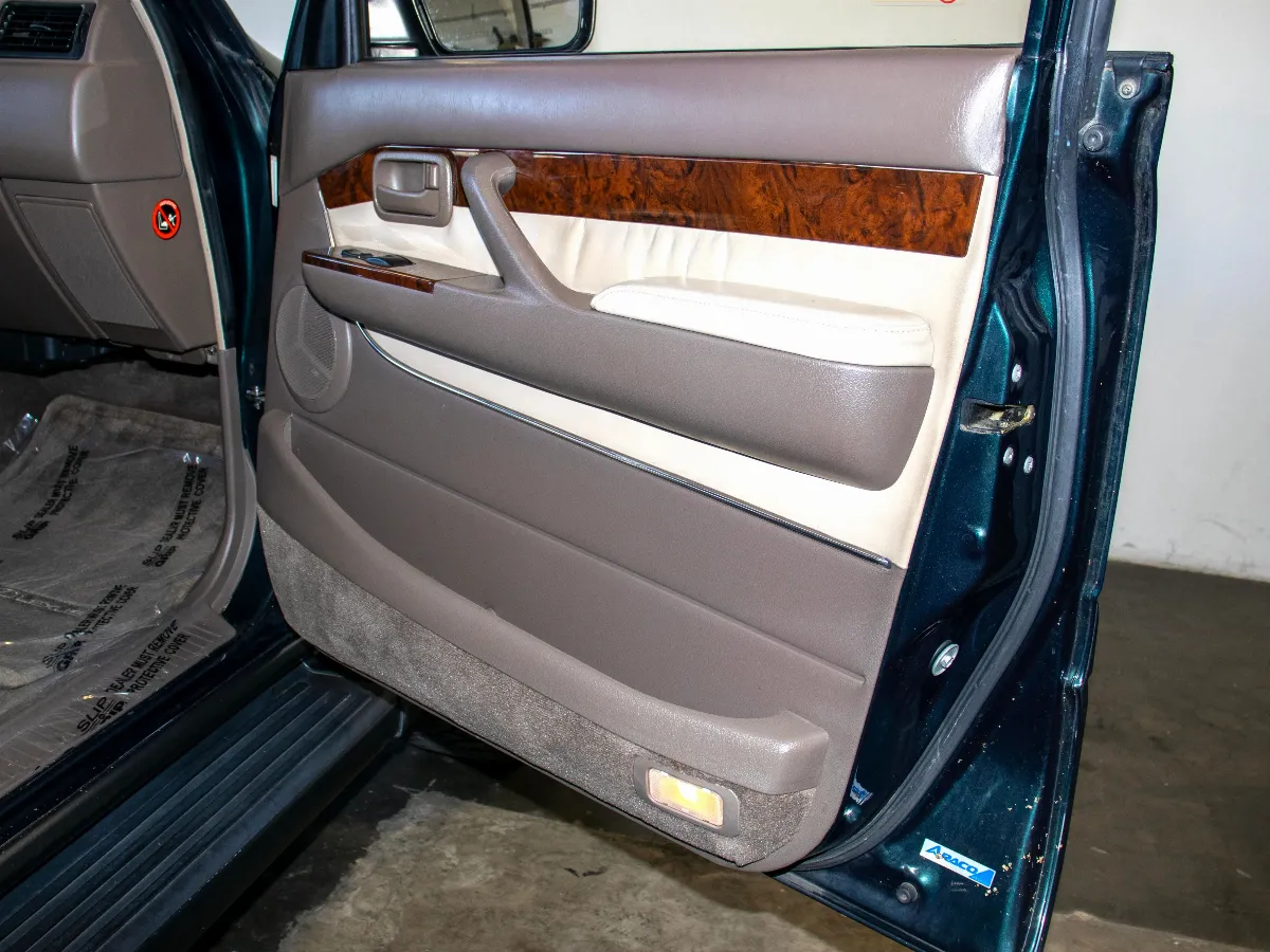 1997 Lexus LX 
