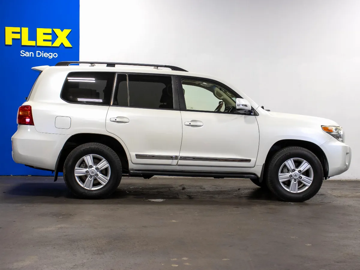 2013 Toyota Land Cruiser 