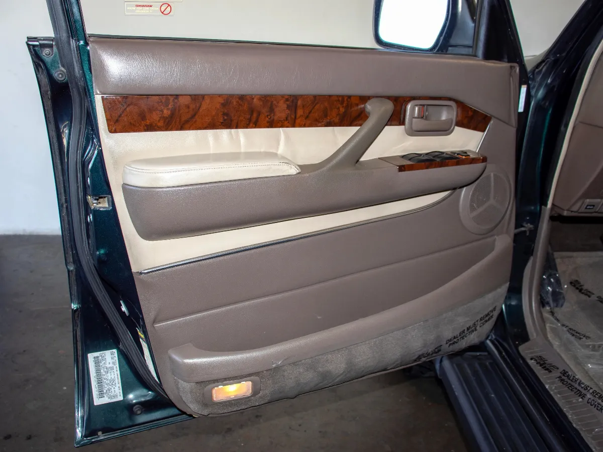 1997 Lexus LX 