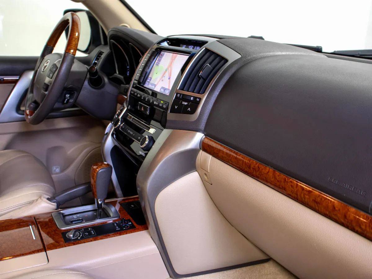 2013 Toyota Land Cruiser 