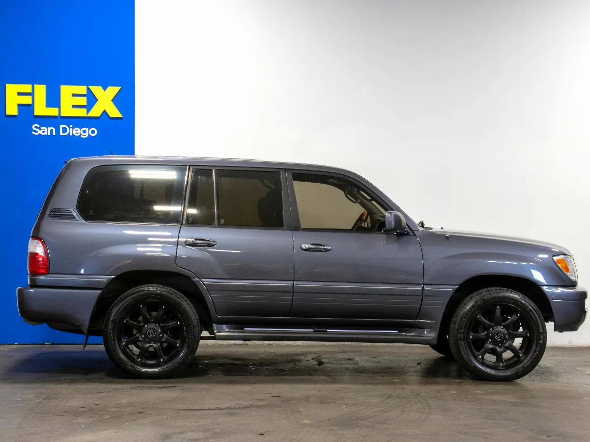 2003 Lexus LX 