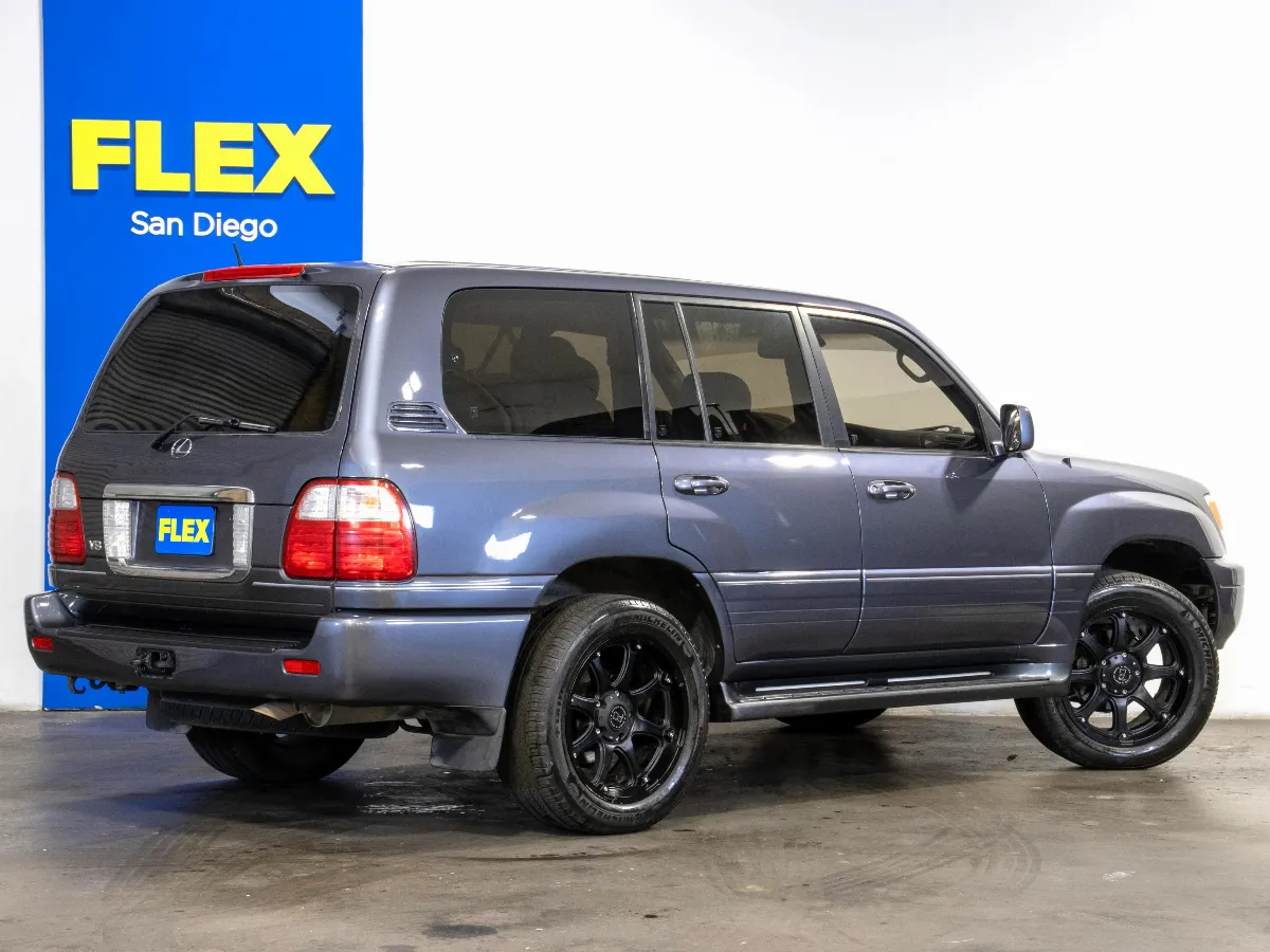2003 Lexus LX 