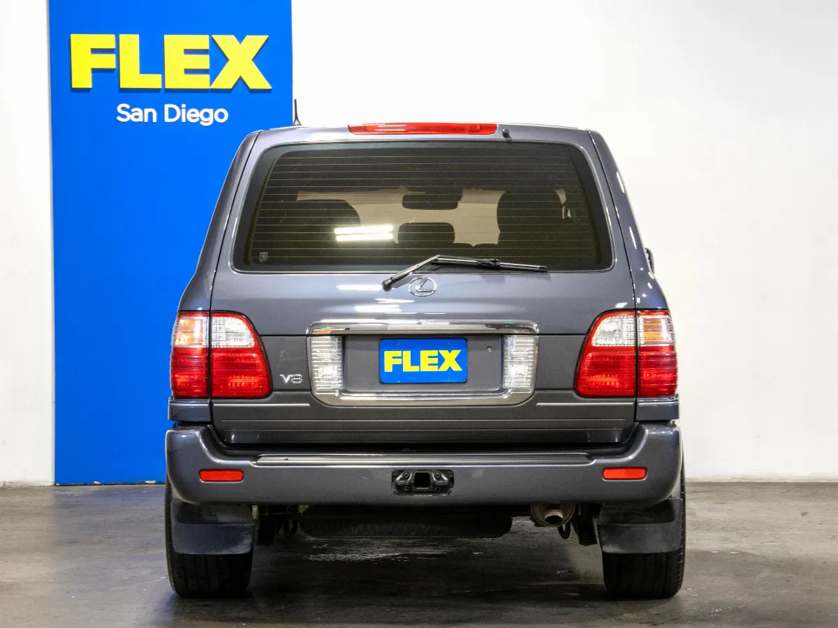 2003 Lexus LX 