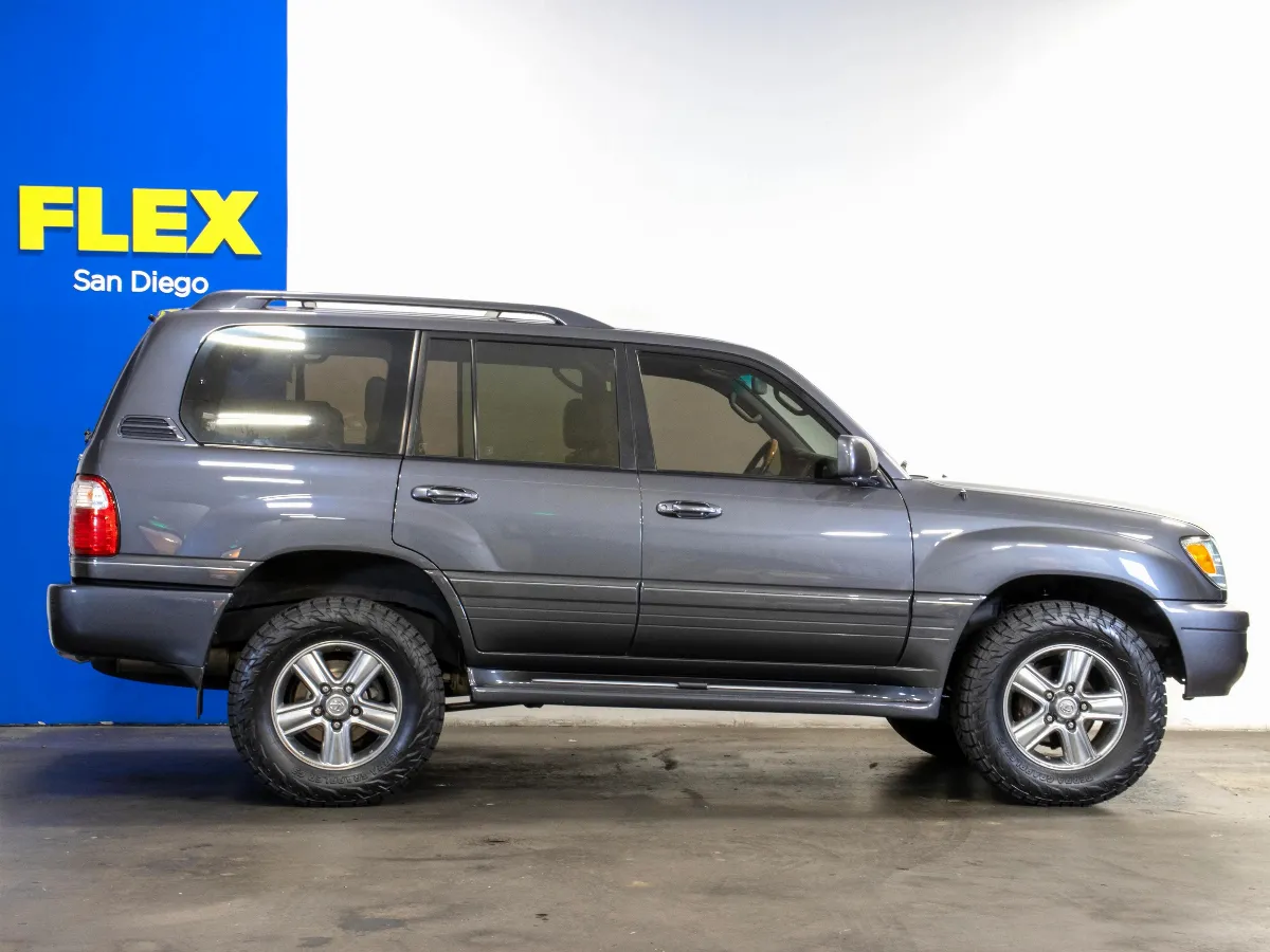 2003 Lexus LX 