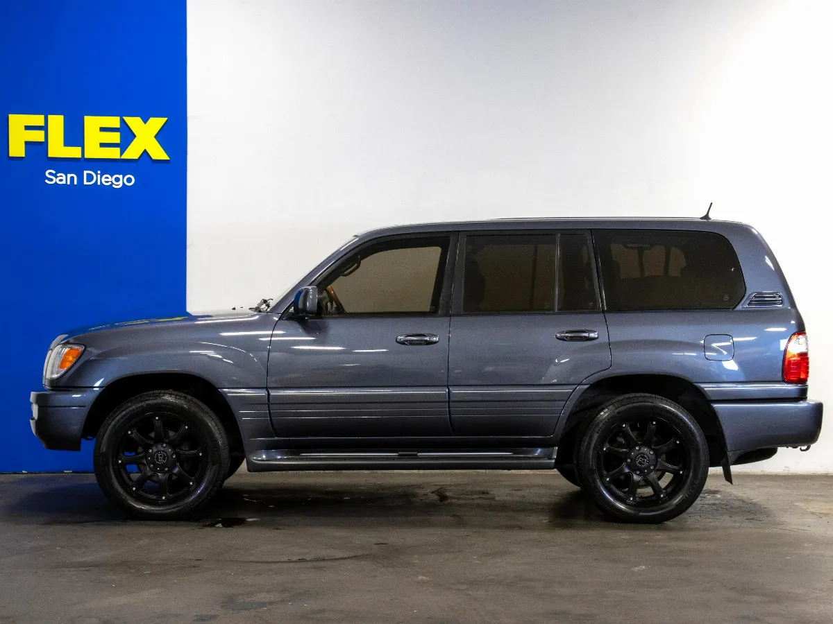 2003 Lexus LX 