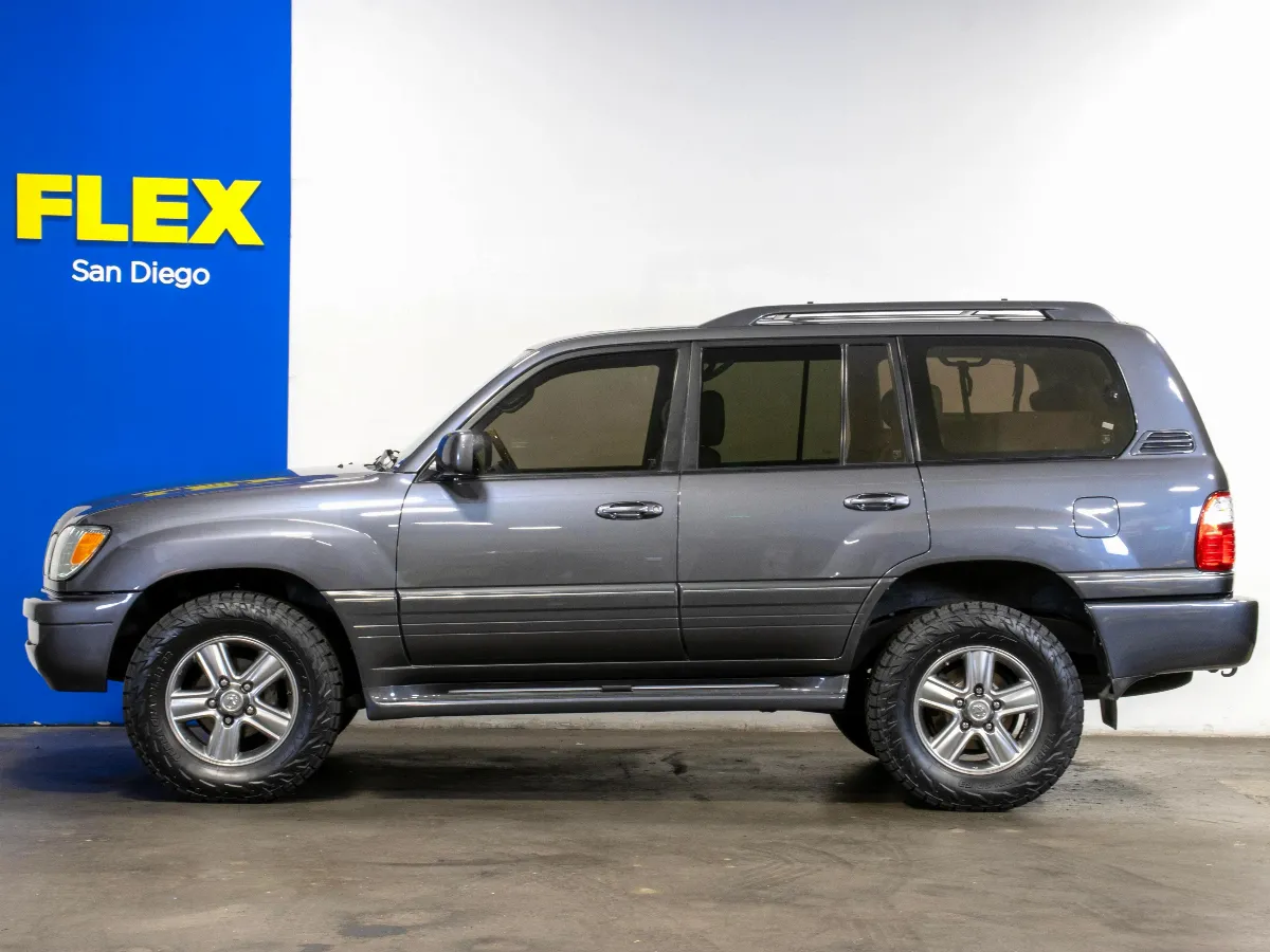 2003 Lexus LX 