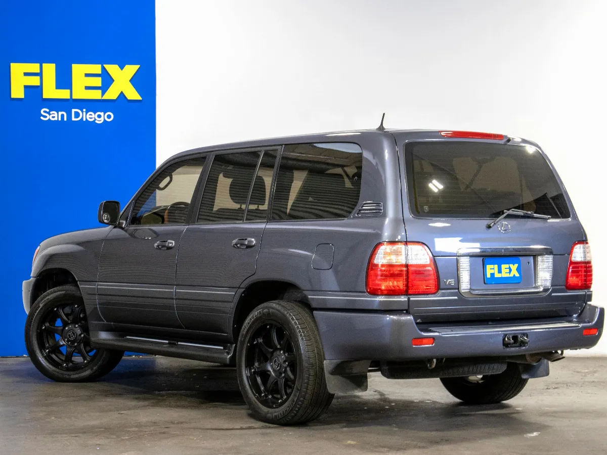 2003 Lexus LX 