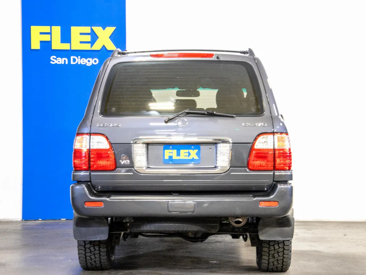 2003 Lexus LX 
