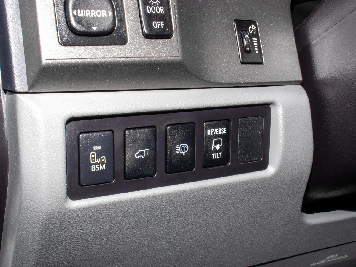 2017 Toyota Sequoia 