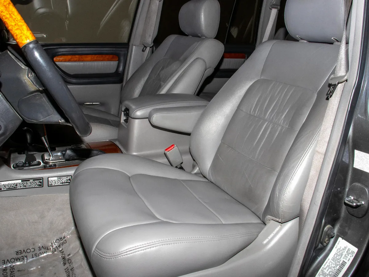2003 Lexus LX 