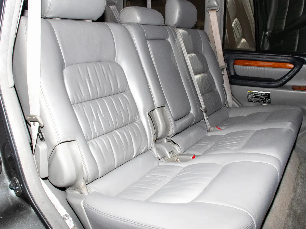 2003 Lexus LX 