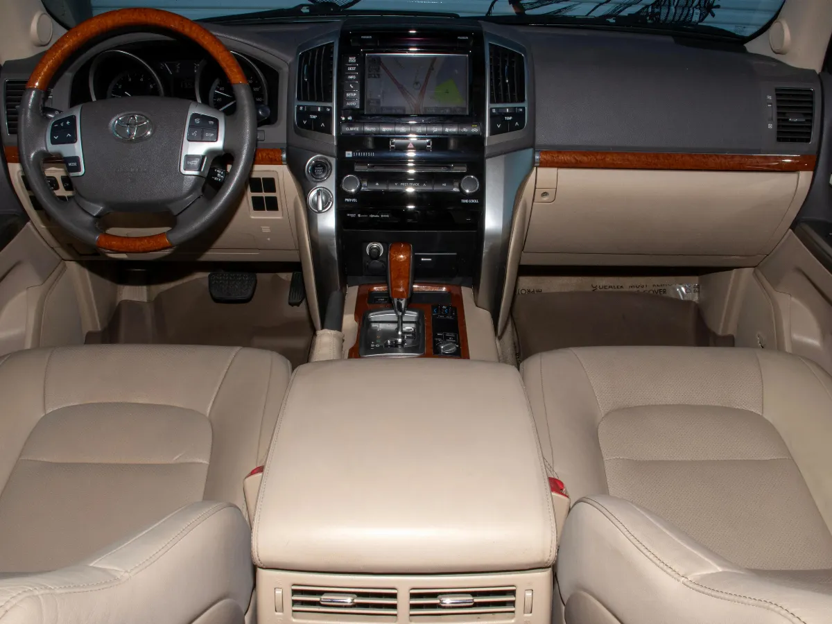 2015 Toyota Land Cruiser 