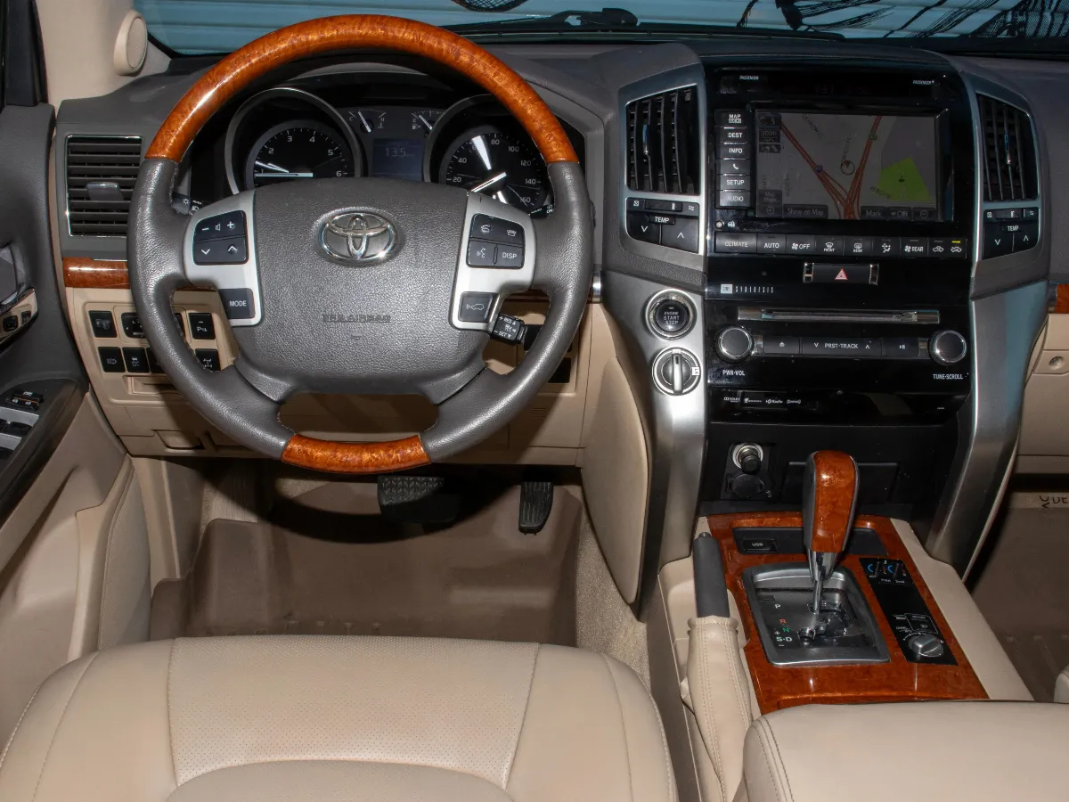 2015 Toyota Land Cruiser 