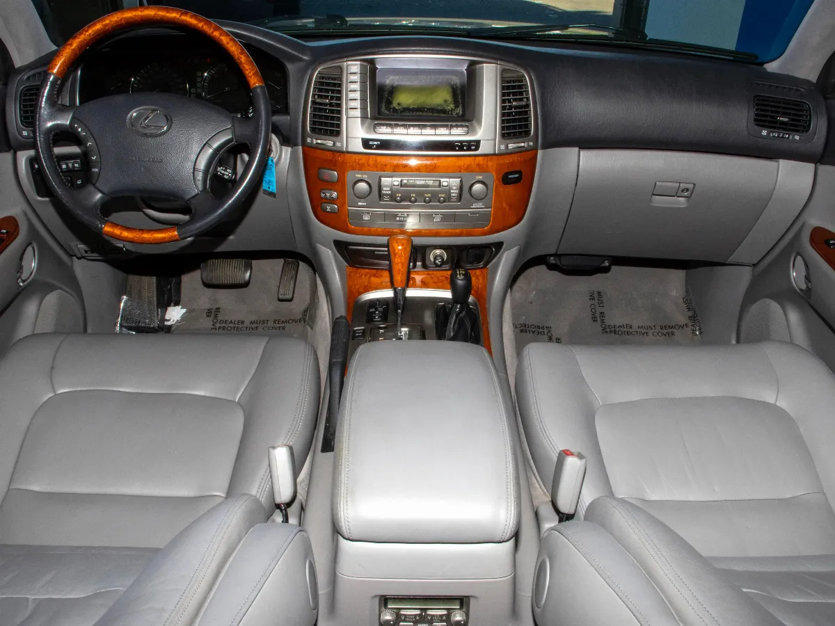 2003 Lexus LX 