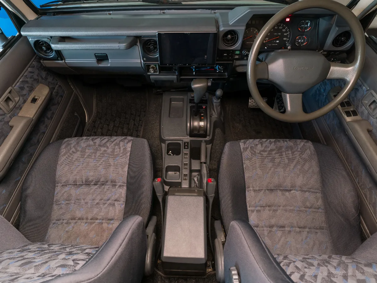 1996 TOYOTA LAND CRUISER 