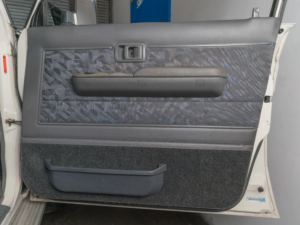 1996 TOYOTA LAND CRUISER 