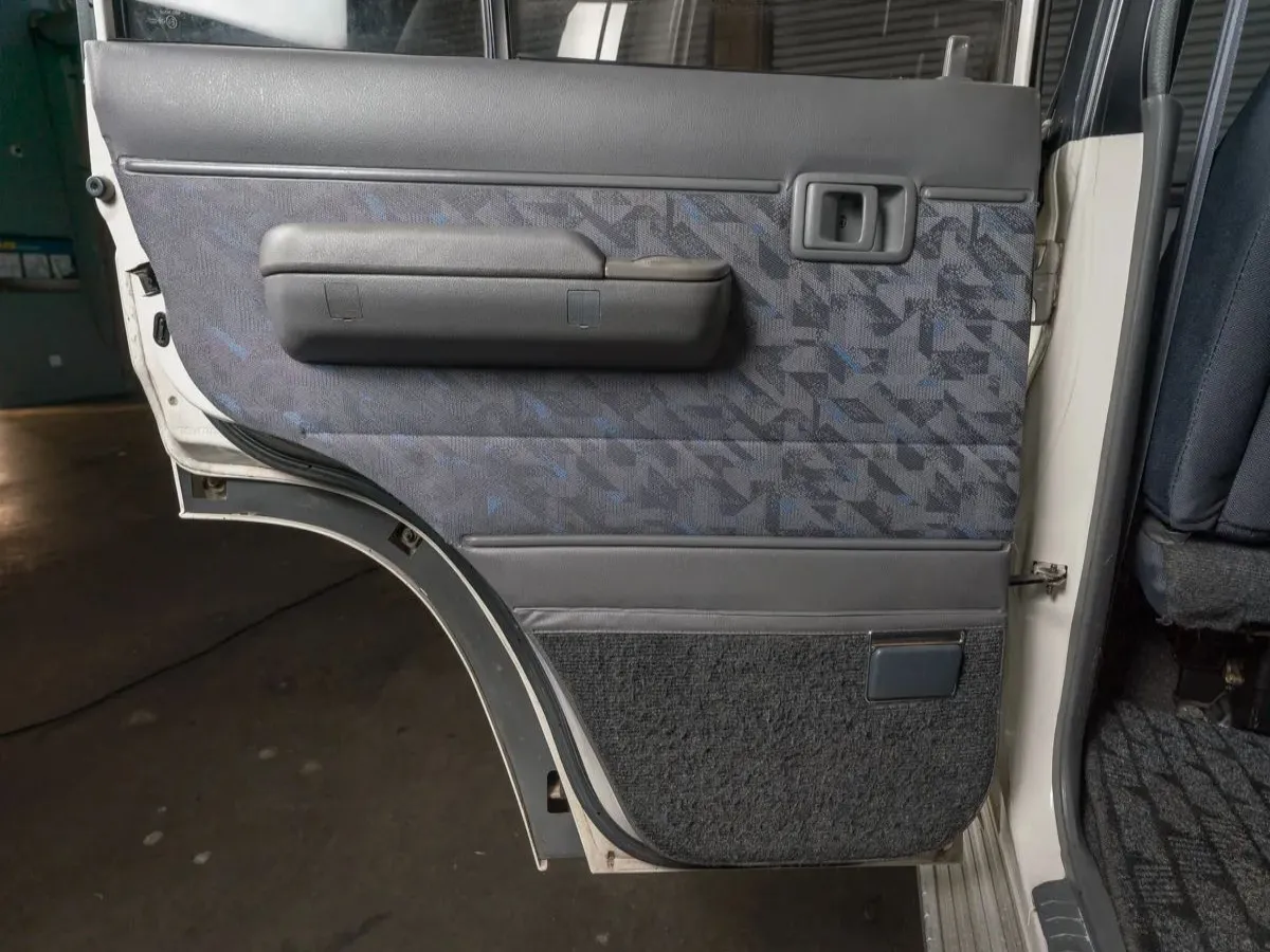 1996 TOYOTA LAND CRUISER 