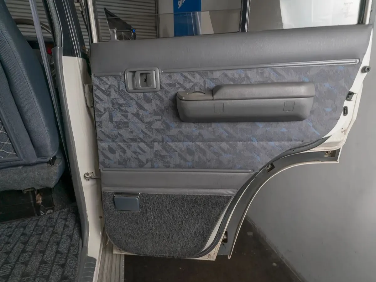 1996 TOYOTA LAND CRUISER 