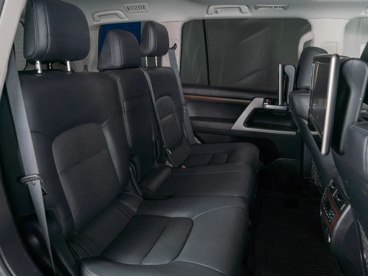 2017 Toyota Land Cruiser 