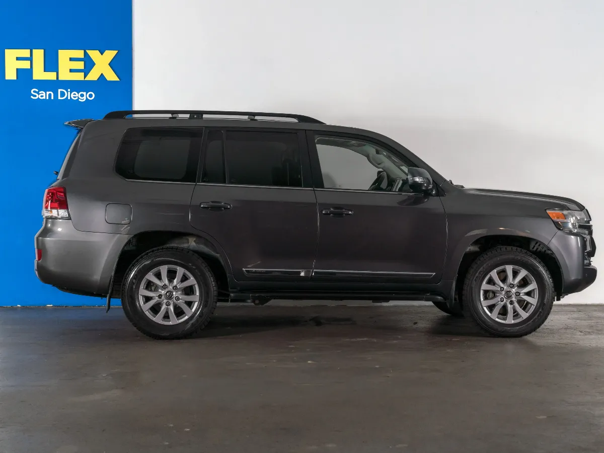 2017 Toyota Land Cruiser 